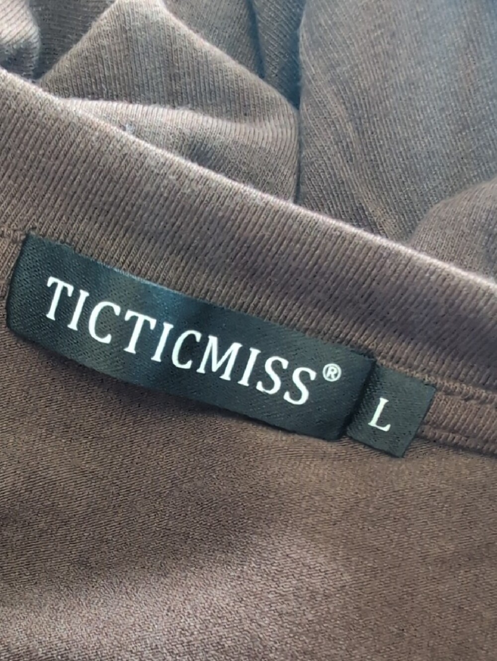 TicTicMiss Long-Sleeve Brown Pintuck Henley Blouse L   M489 - Picture 3 of 4
